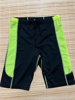 近全新兒童運動束褲 t 