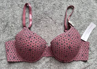 (Category: ) located in . Submitted by ddeity (Listing ID 1210644424, Image 1). Description: .
