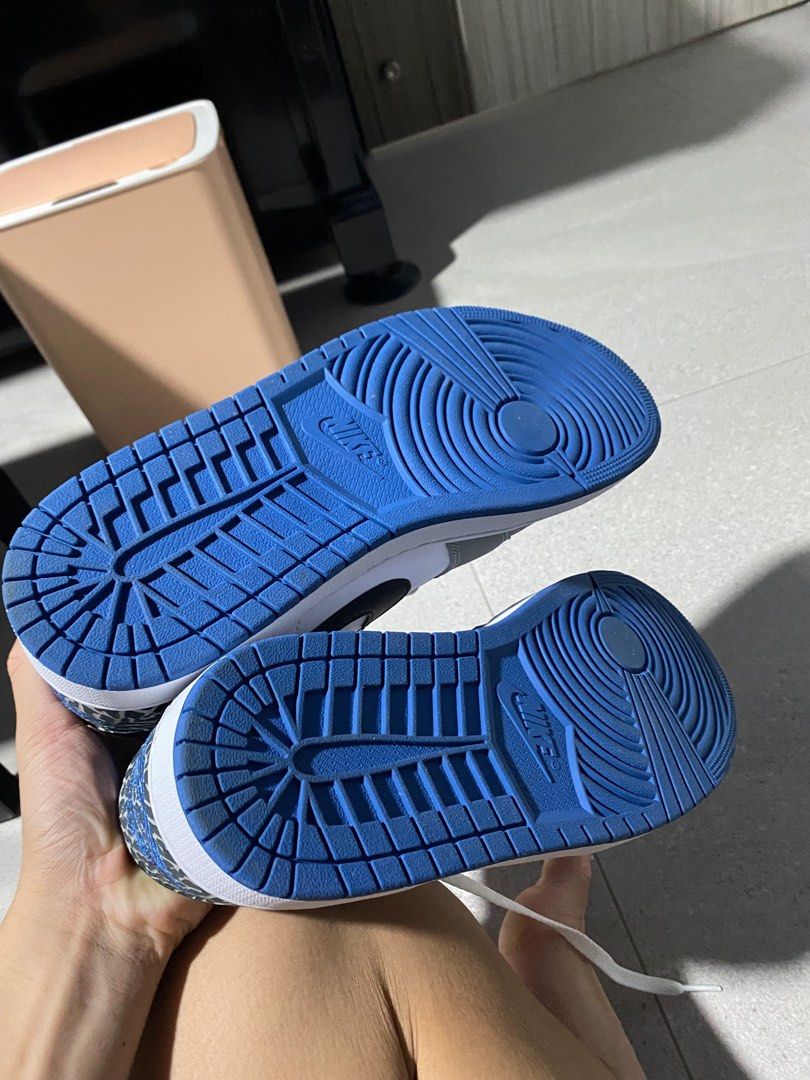 air Jordan 1 low se, Men's Fashion, Footwear, Sneakers on Carousell