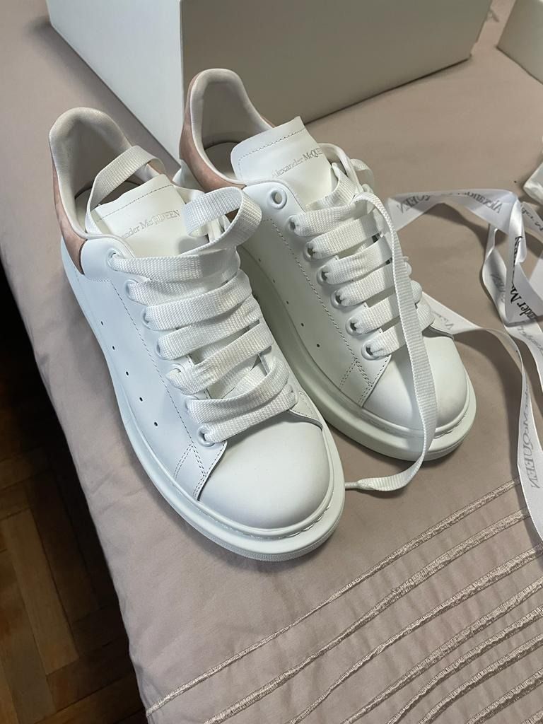Alexander mcqueen women's white sneakers discount