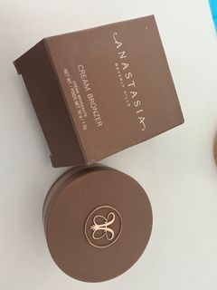 ANASTASIA BEVERLY HILLS Cream Bronzer