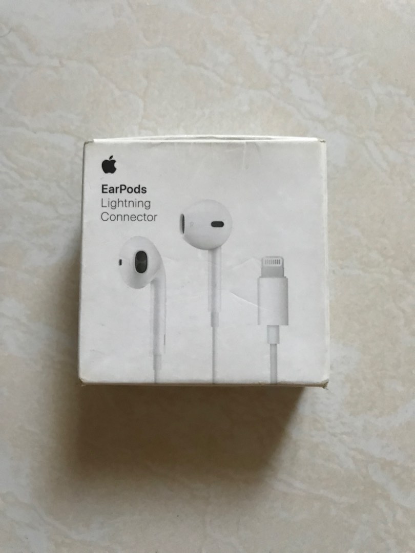 APPLE ORIGINAL Earphones 2nd Hand, Audio, Headphones & Headsets on