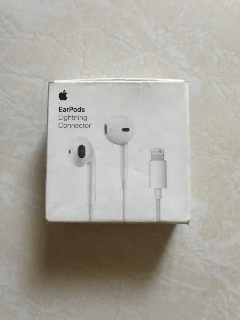 APPLE ORIGINAL Earphones 2nd Hand, Audio, Headphones & Headsets on
