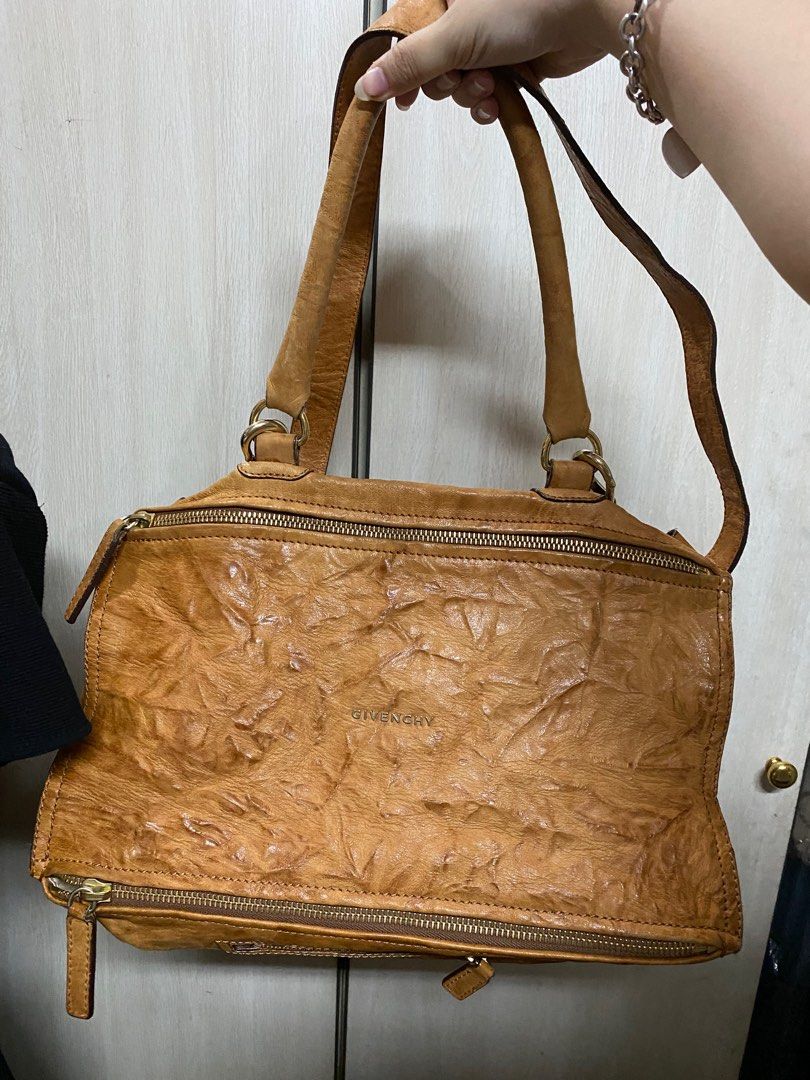 Givenchy pandora pepe medium best sale