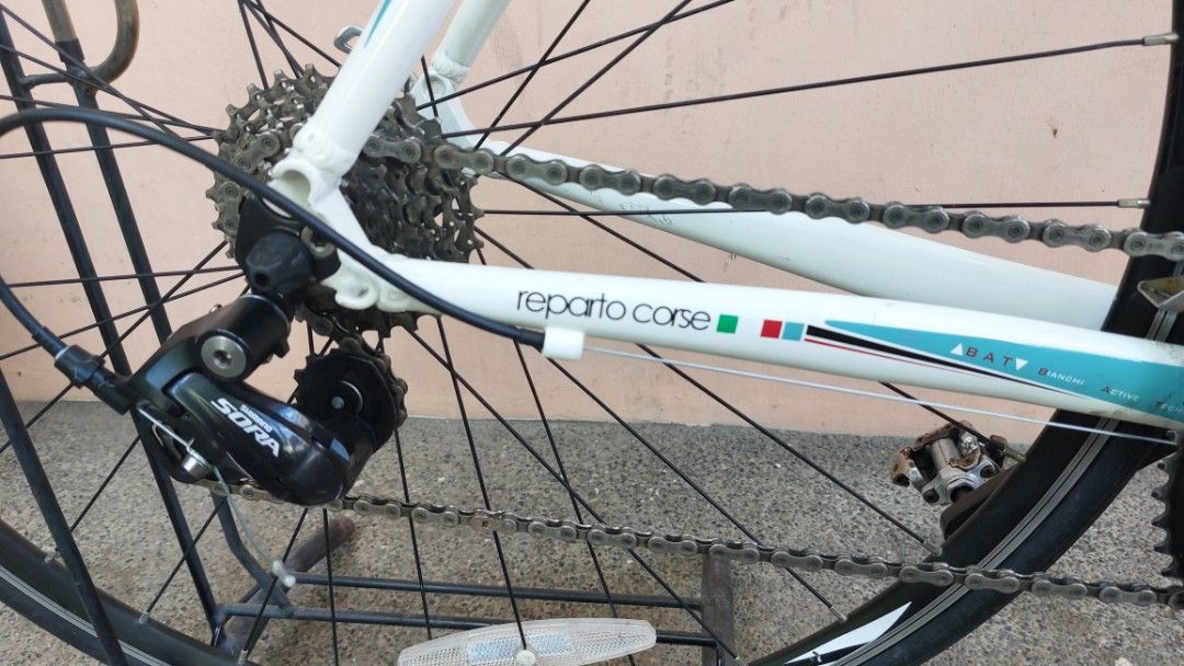 Bianchi Nirone 7 C2C (Category: Bicycles) located in Las Pinas. Submitted by surekadito (Listing ID 1210610013, Image 2). Description: Bianchi Nirone 7 C2C very fresh with minimal scratches Sora groupset *sariwa you can check the pics makintab pa paint as seen on the pics available for viewing kindly pm me other parts indicated na sa pics. FD lang pala yung hindi sora but Shimano 55-ST 55-TT Good size pang matangkad 5'9 to 6'3" pwede you can see 