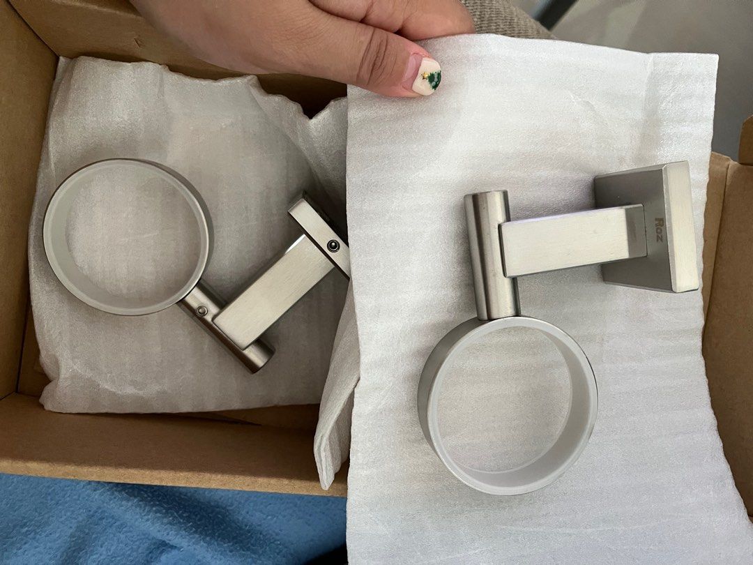 BNIB Roz toilet cup holder new, Furniture & Home Living, Bathroom