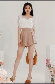 Bnwt TSS Stevie highwaist shorts in camel brown