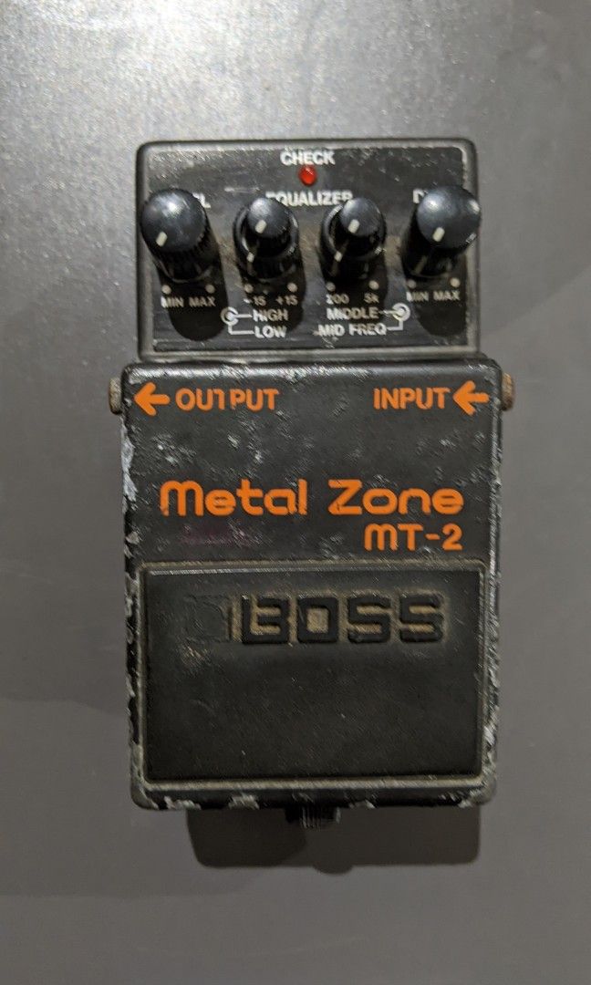 BOSS METAL ZONE MT2 MIT, Hobbies & Toys, Music & Media, Musical
