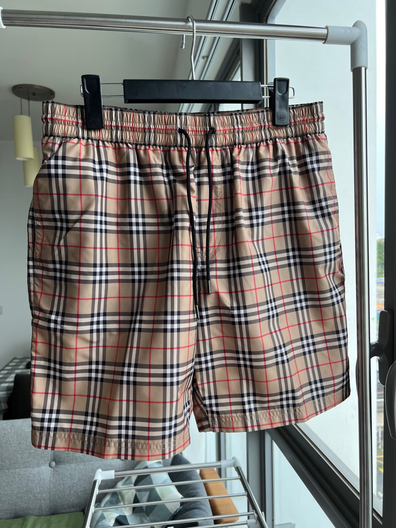 Burberry Swim Shorts Size M, Men's Fashion, Bottoms, Shorts on Carousell