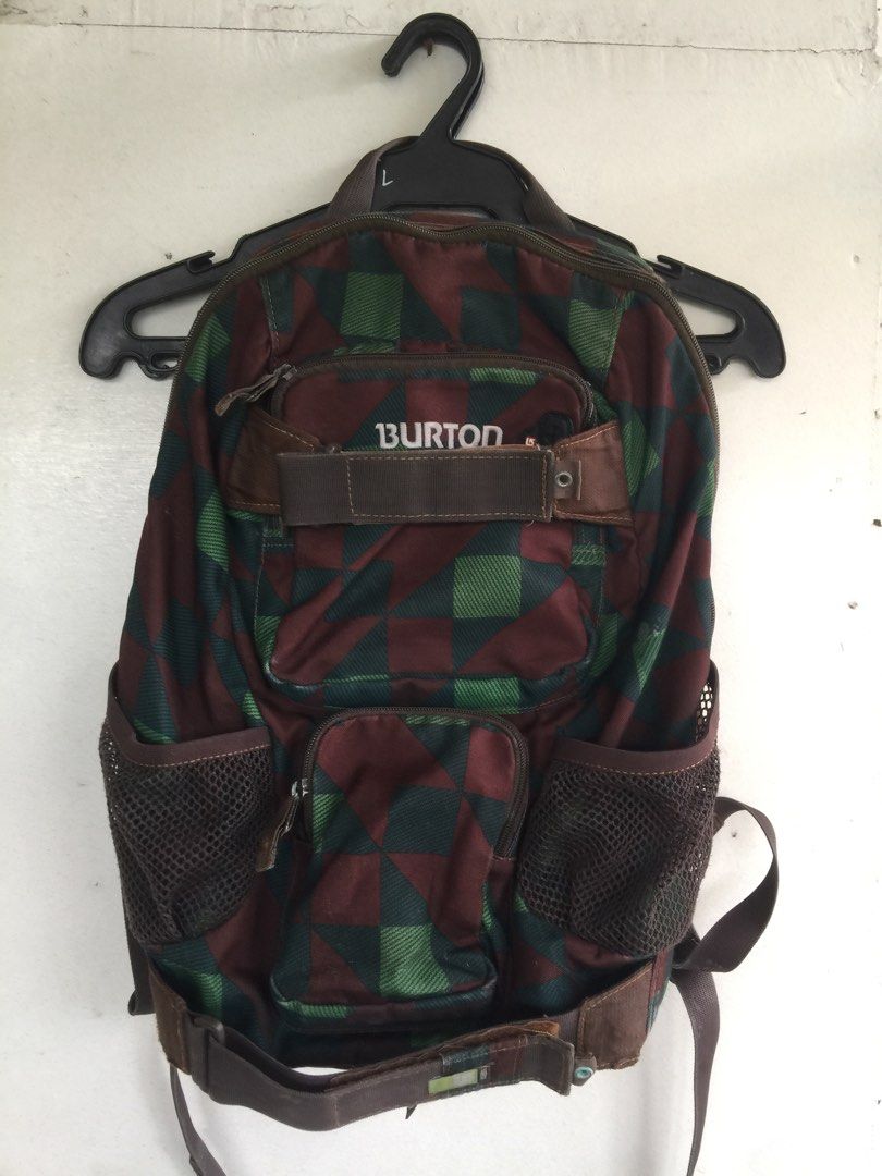 Burton hot sale skateboard backpack