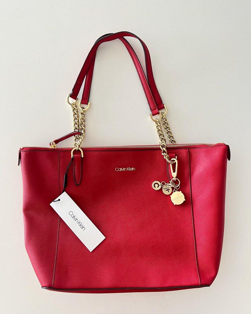 Calvin Klein Bag, Women's Fashion, Bags & Wallets, Shoulder Bags on  Carousell
