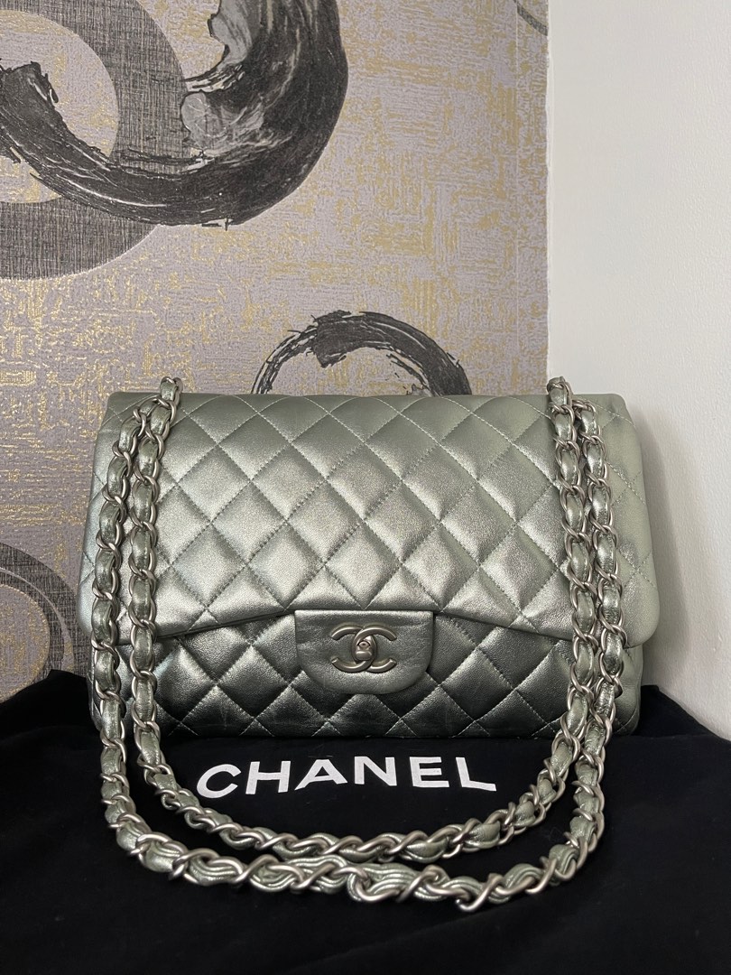 Chanel Jumbo Classic Flap Bag Lambskin Silver Hardware Seri 14, Barang