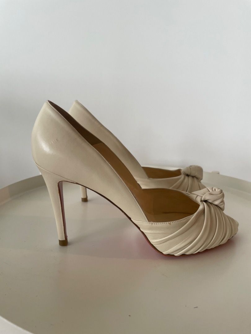 White peep hotsell toe shoe