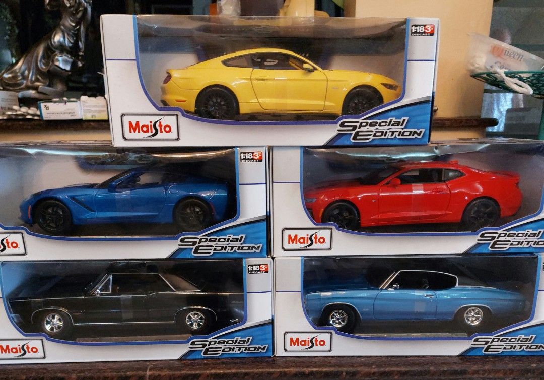 118 scale deals cars