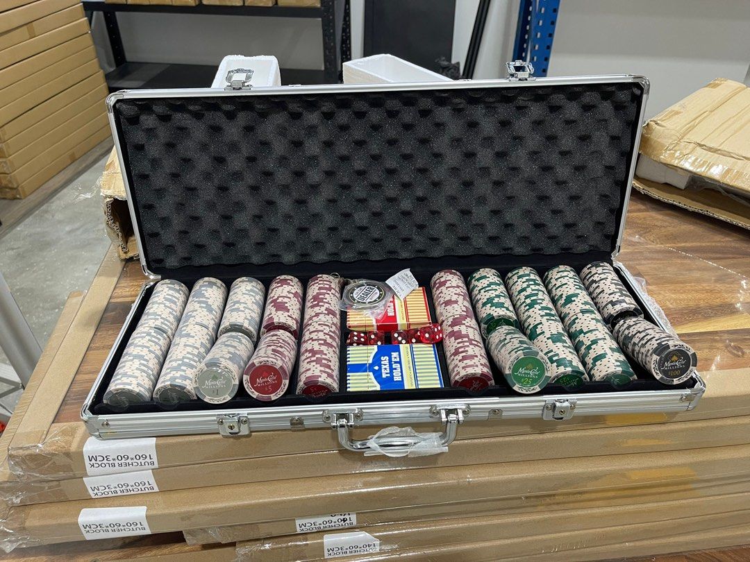 Clearance 14g clay poker chip set millions, Hobbies & Toys, Toys