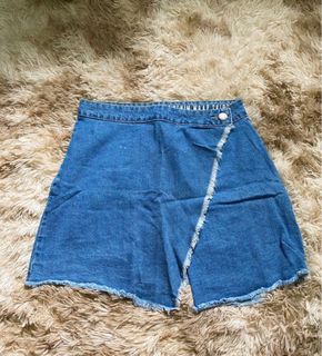 (Category: ) located in . Submitted by amiax (Listing ID 1210714017, Image 1). Description: .