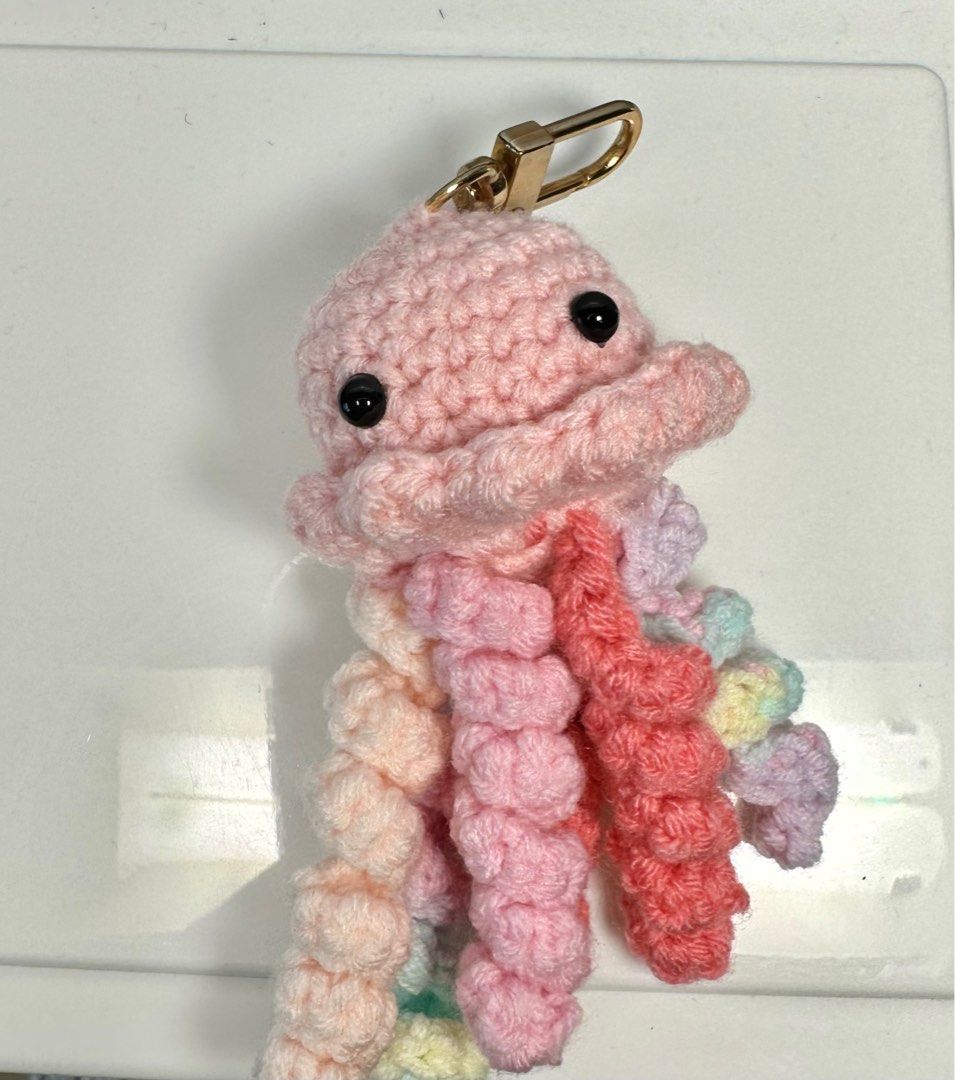 Crochet jellyfish keychain Pink Pastel Rainbow, Hobbies & Toys