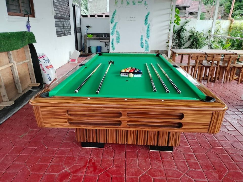DUCCO PUYAT STANDARD BILLIARD TABLE WITH COMPLETE ACCESSORIES, Sports
