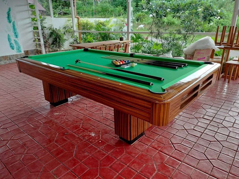DUCCO PUYAT STANDARD BILLIARD TABLE WITH COMPLETE ACCESSORIES, Sports
