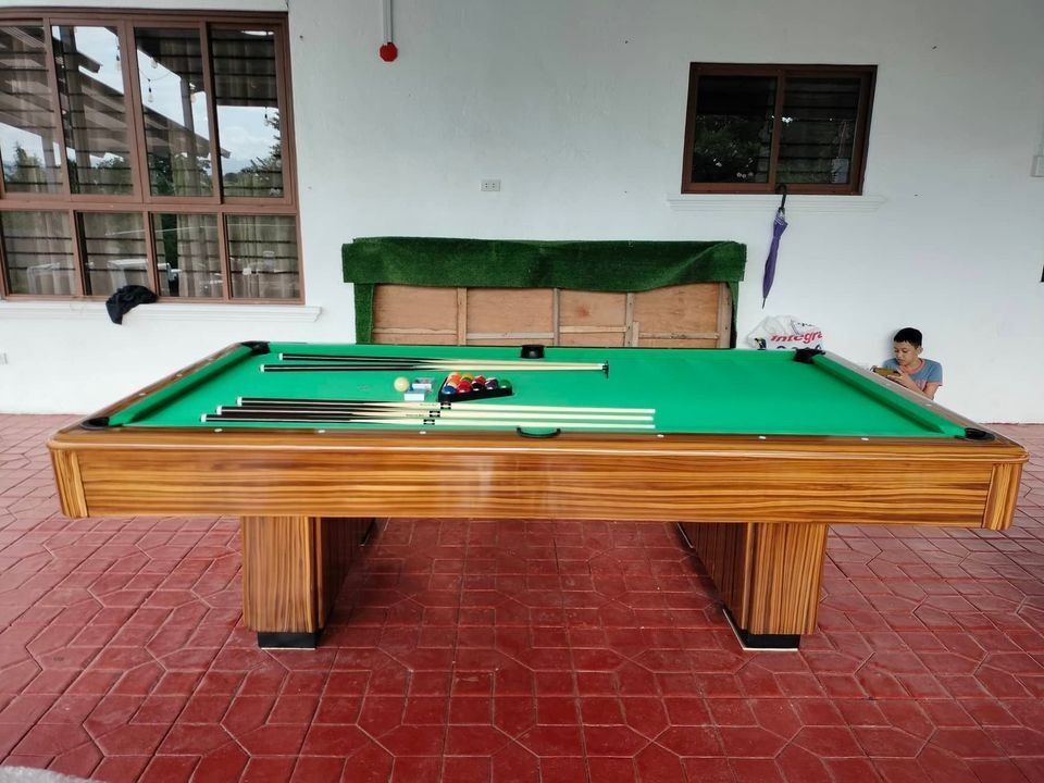 DUCCO PUYAT STANDARD BILLIARD TABLE WITH COMPLETE ACCESSORIES, Sports