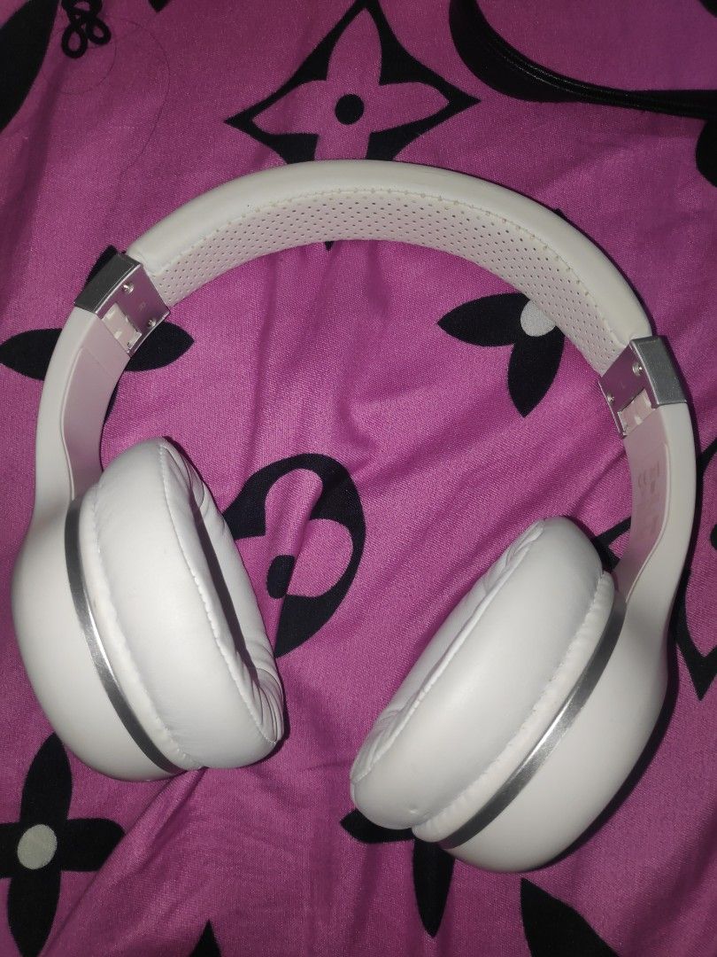 FOR BID MOTOROLA ESCAPE 220 BLUETOOTH OVER EAR HEADPHONES from