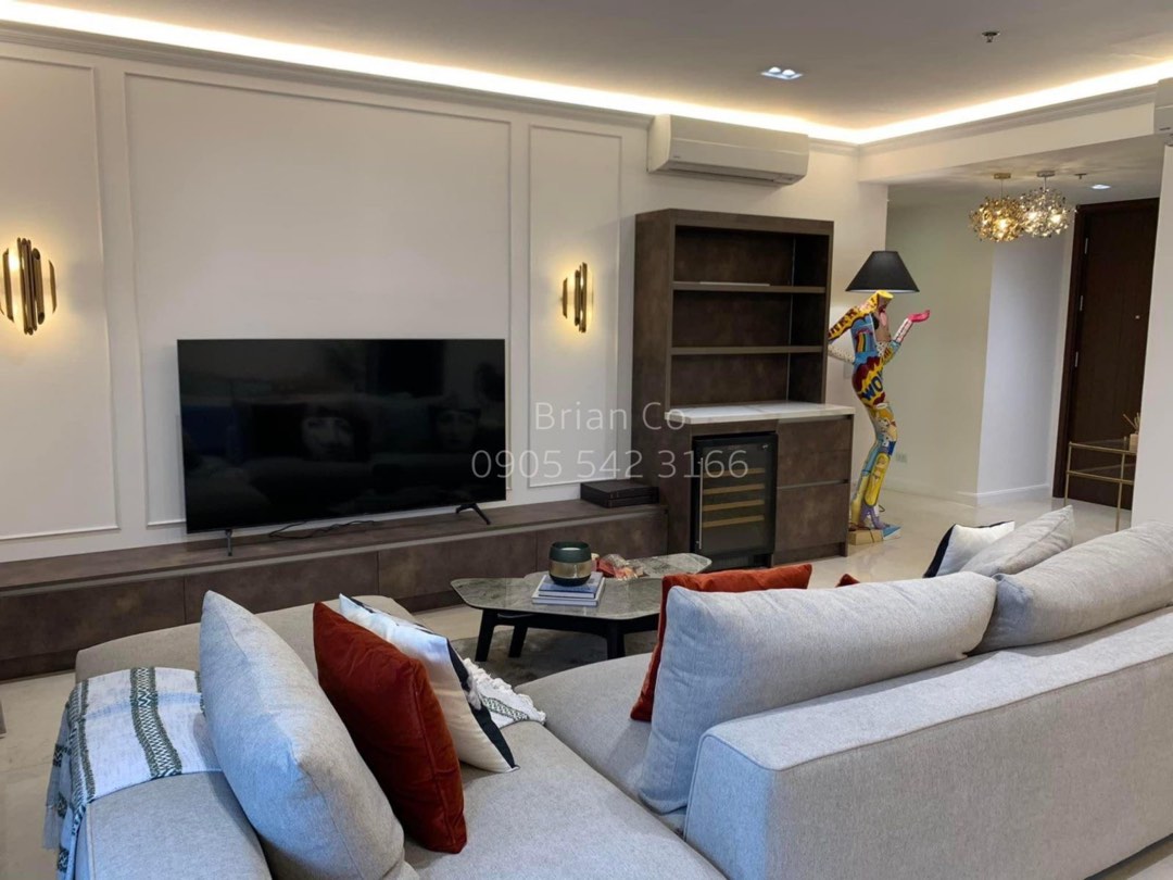 For Rent The Suites BGC 3 bedroom Fully furnished unit near Horizon