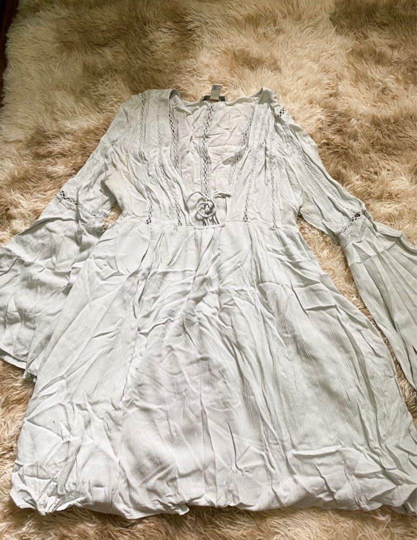 Forever 21 Boho Dress (Category: Dresses) located in Manila. Submitted by amiax (Listing ID 1210714279, Image 1). Description: Forever 21 baby blue boho dress Altered to fit medium frames Used once only for a shoot Bought for 1k before.