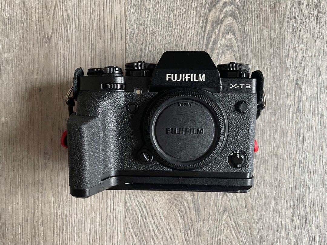 Fujifilm X-T3 with battery grip, Photography, Cameras on Carousell