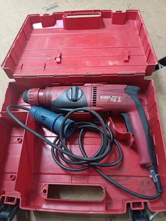 Hilti Hammer Drill 2 Mode Te2, Furniture & Home Living, Home