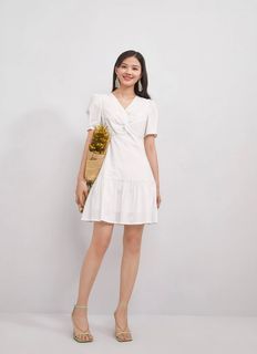 Hopeshow Short Sleeve Ruched Torso Mini White Dress