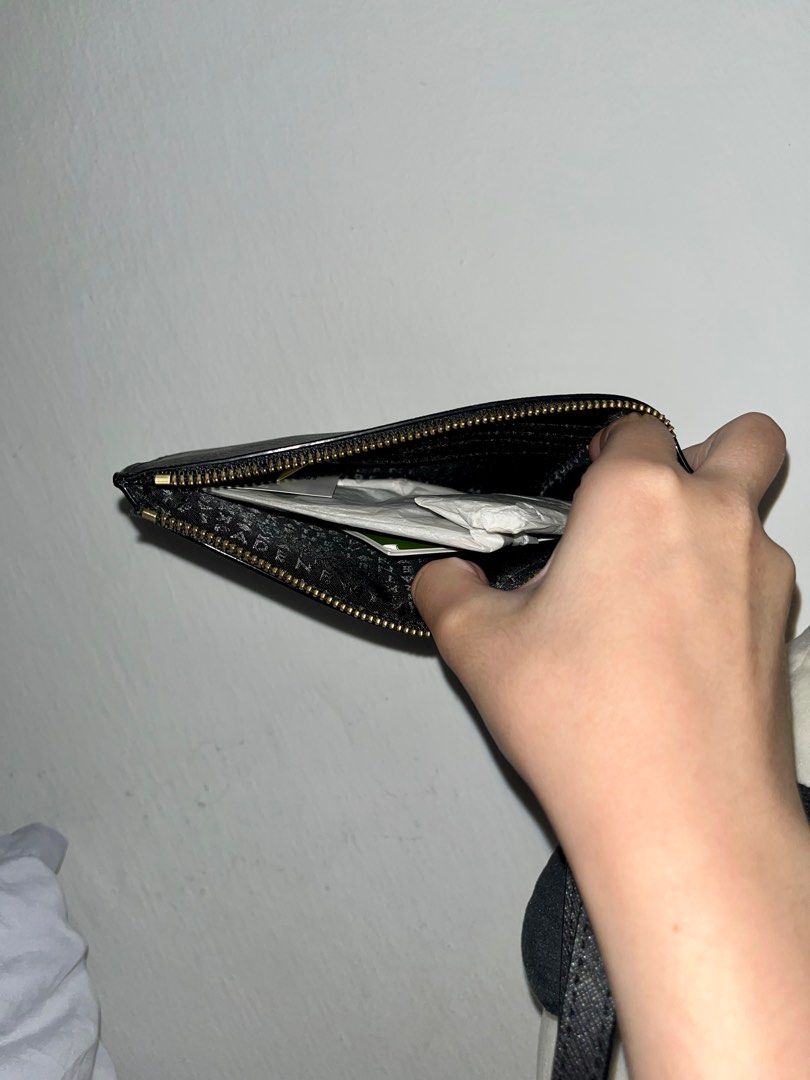 Kate spade black wristlet wallet top