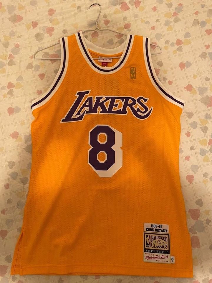 Mitchell and ness kobe 8 jersey discount
