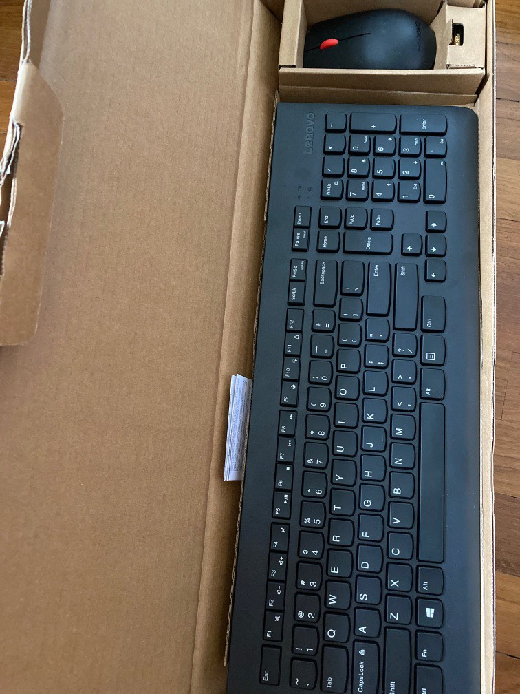 Lenovo essential wireless keyboard and mouse combo, Computers & Tech