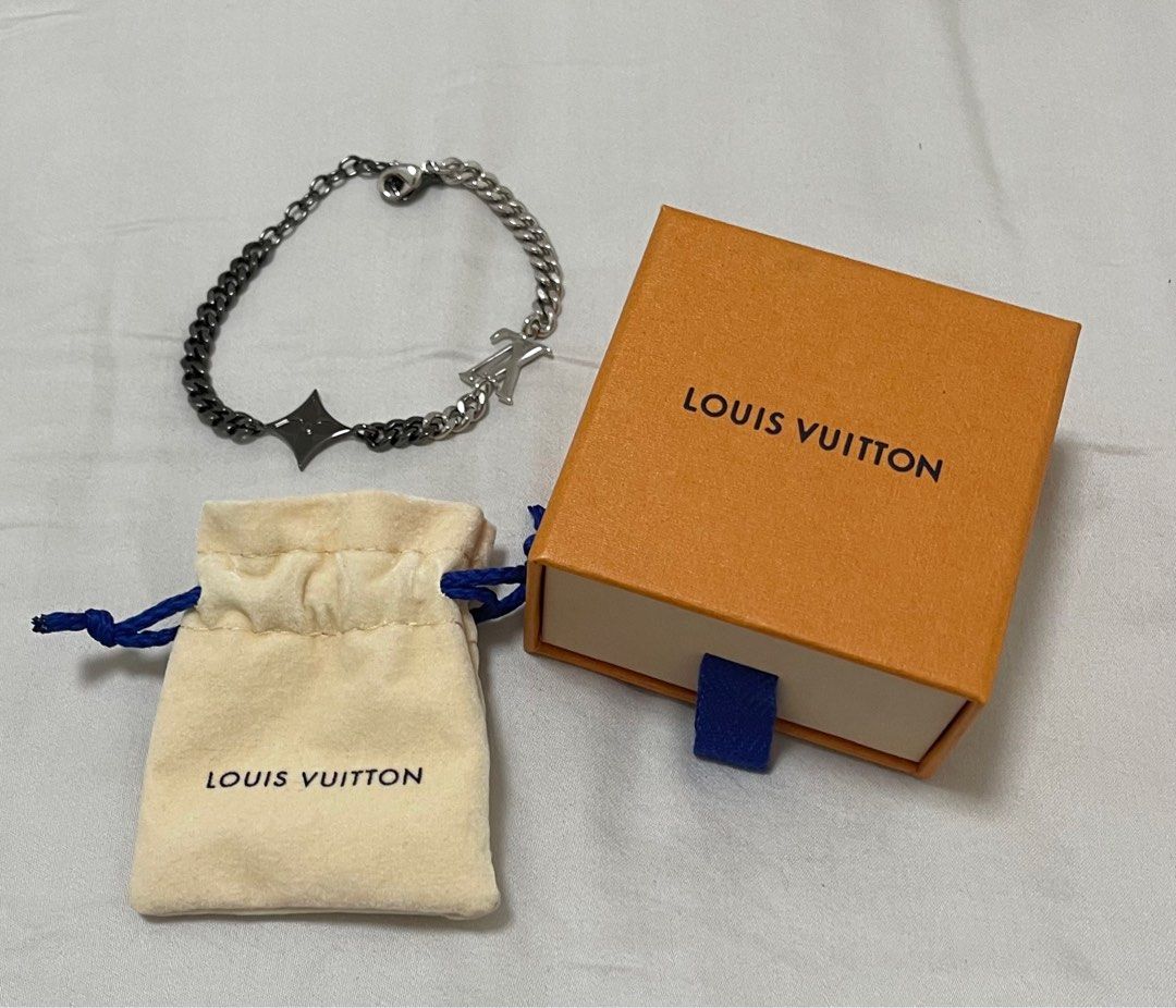 Louis Vuitton® LV Instinct Bracelet SiLVer. Size