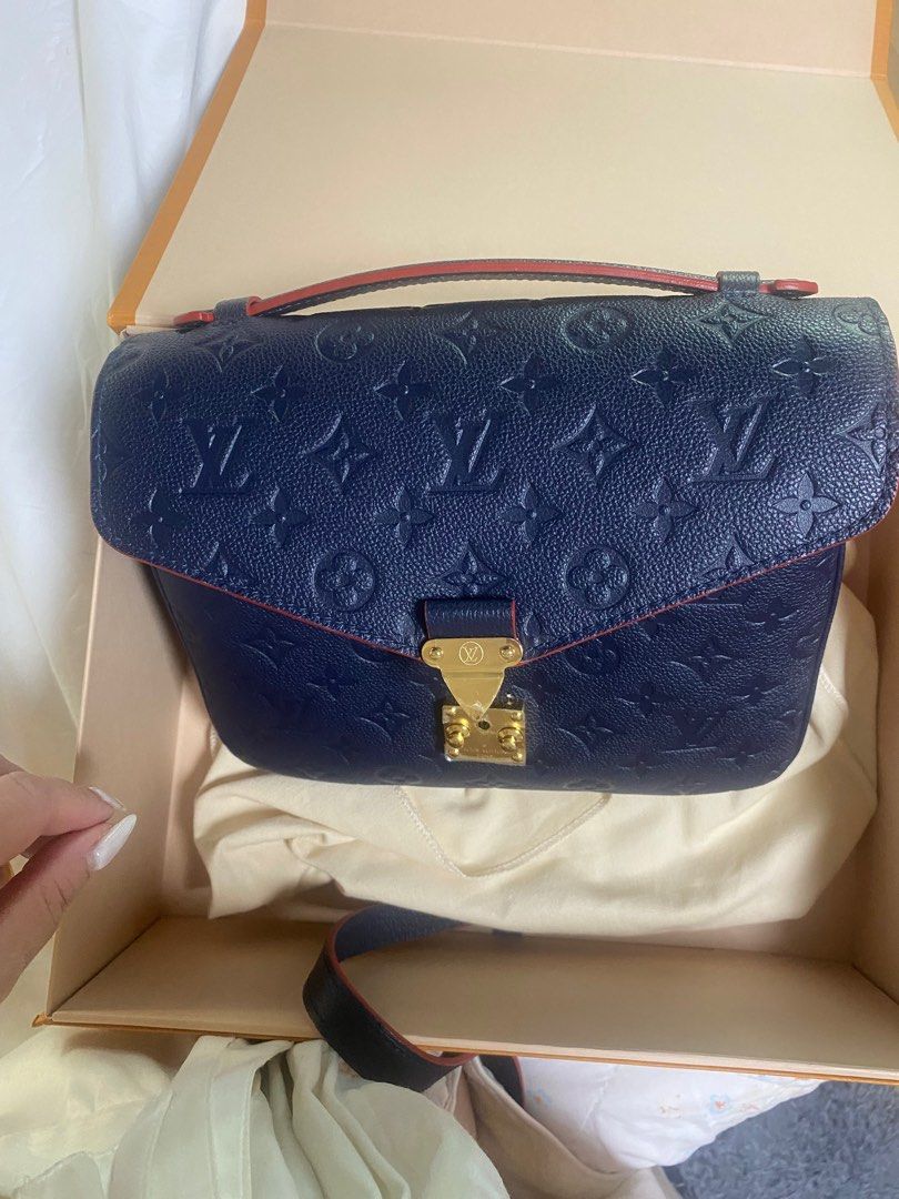 Authentic Louis Vuitton Sunshine Express Pochette In Burgundy, Luxury, Bags  & Wallets on Carousell