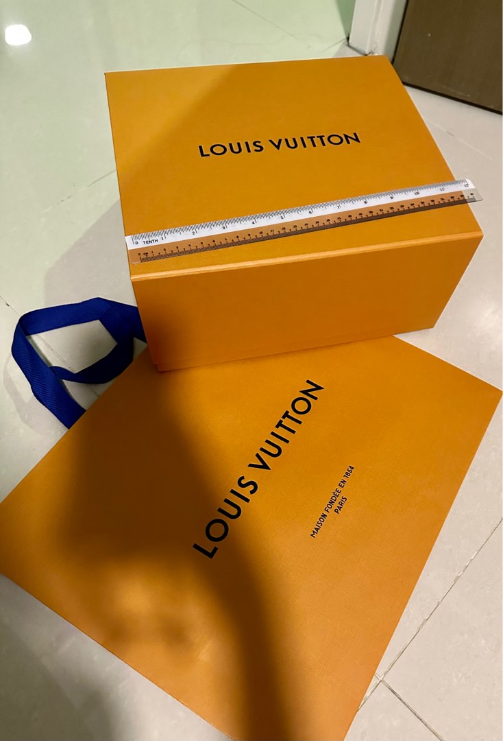 LV box and paper bag set, Women's Fashion, Jewelry & Organisers ...
