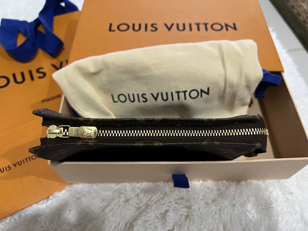 LV Toiletry Pouch 15 (FOC gold chain make it shoulder bag)