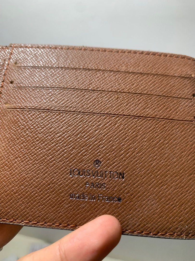 Lv wallet (Category: Luxury Bags & Wallets) located in Alaminos. Submitted by dsabelg (Listing ID 1210692152, Image 2). Description: .