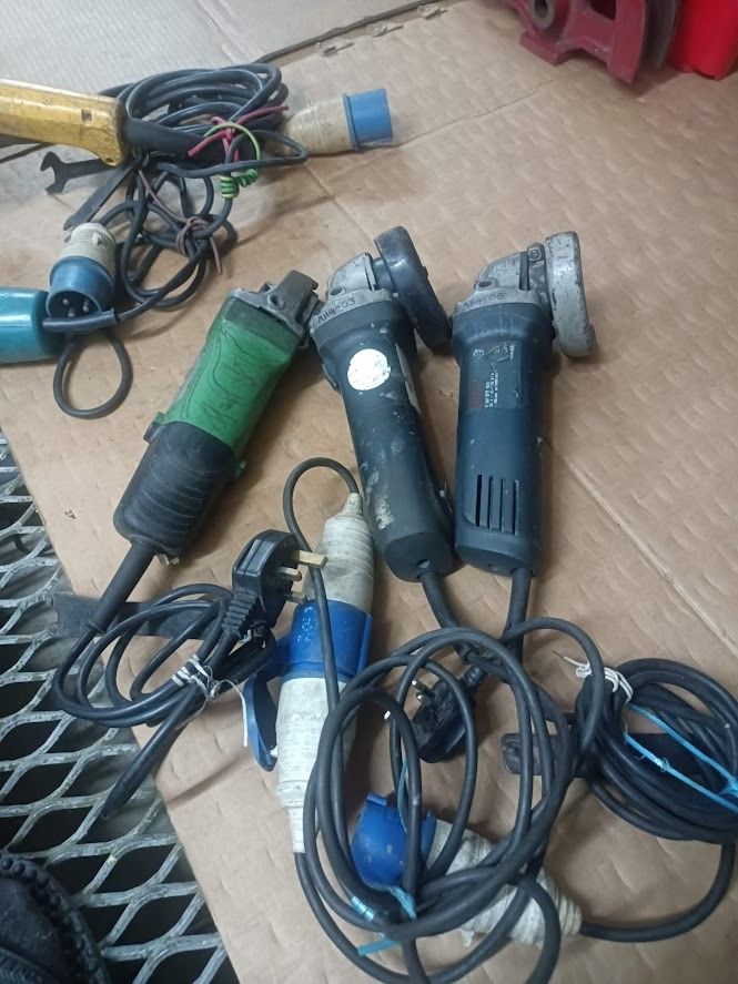 Makita 906 Die Grinder 6mm (1/4'') Ata stone Cutter m2003, Furniture & Home Living, Home