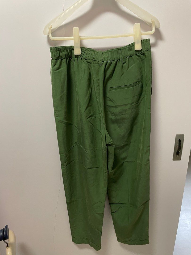 Mango Pants (Category: Other Bottoms) located in Singapore. Submitted by ring_ring_ (Listing ID 1210692237, Image 3). Description: 10 each, total 30 dollars.