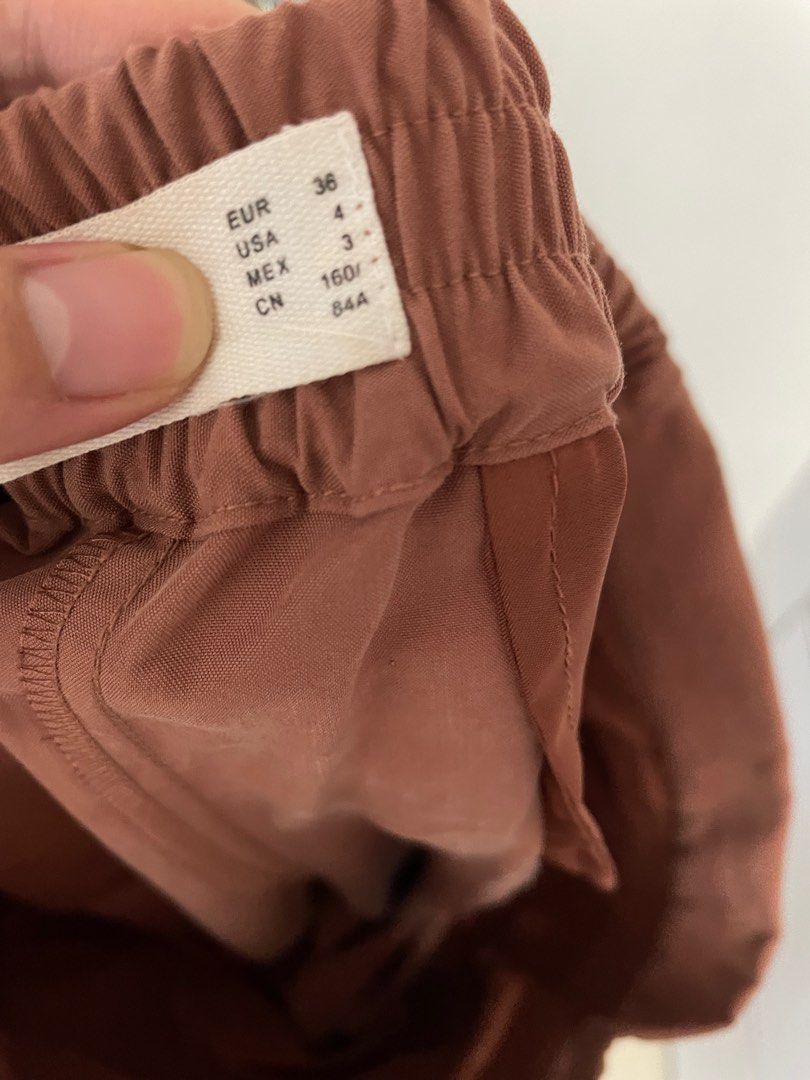 Mango Pants (Category: Other Bottoms) located in Singapore. Submitted by ring_ring_ (Listing ID 1210692237, Image 7). Description: 10 each, total 30 dollars.