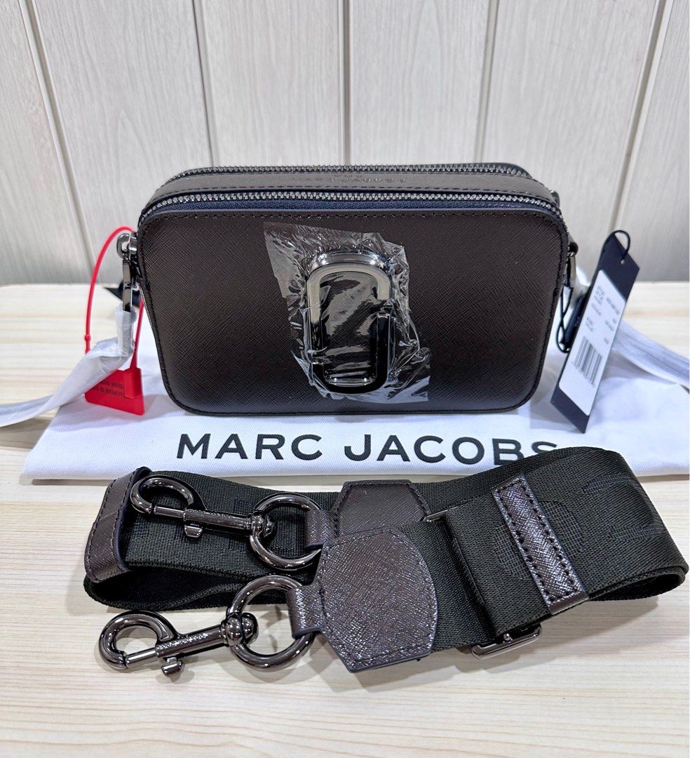 Authentic Marc Jacobs Snapshot camera bag, complete inclusions, Luxury, Bags  & Wallets on Carousell