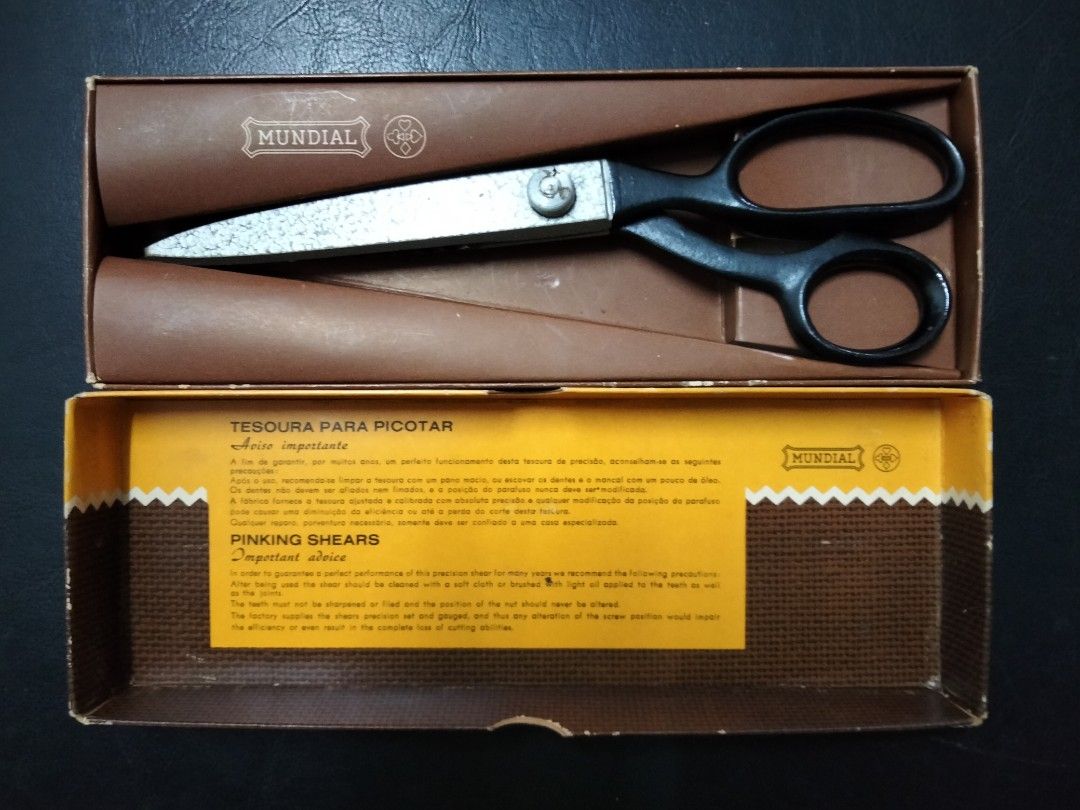 9 Lightweight Pinking Shears