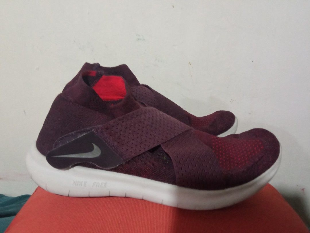 Nike free rn 2017 burgundy top