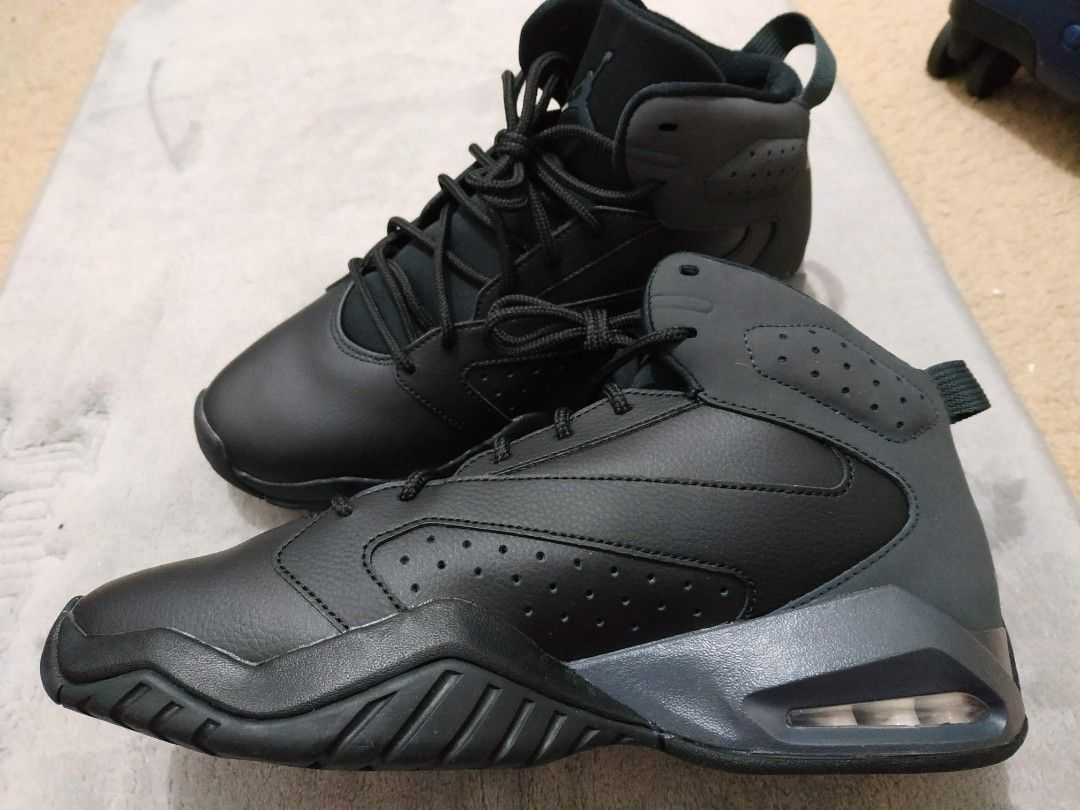 All black jordan outlet lift off