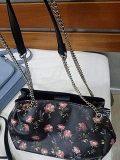 (Category: ) located in . Submitted by ShopMyCloset (Listing ID 1210697370, Image 1). Description: .