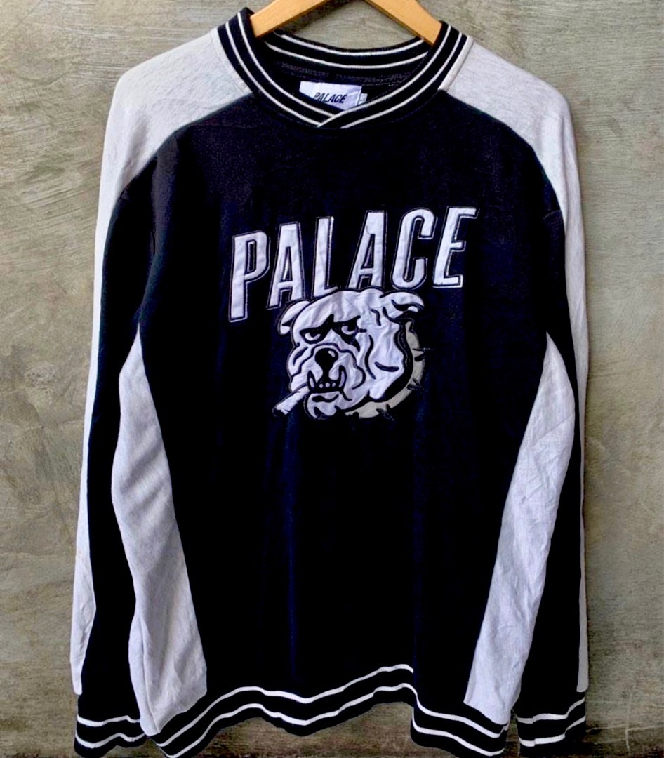 PALACE BULLDOG ( RARE ), Fesyen Pria, Pakaian , Baju Luaran di Carousell
