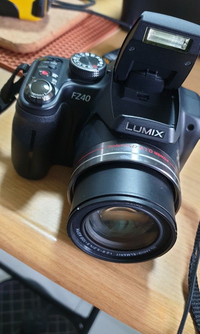 Panasonic lumix FZ40, Photography, Cameras on Carousell