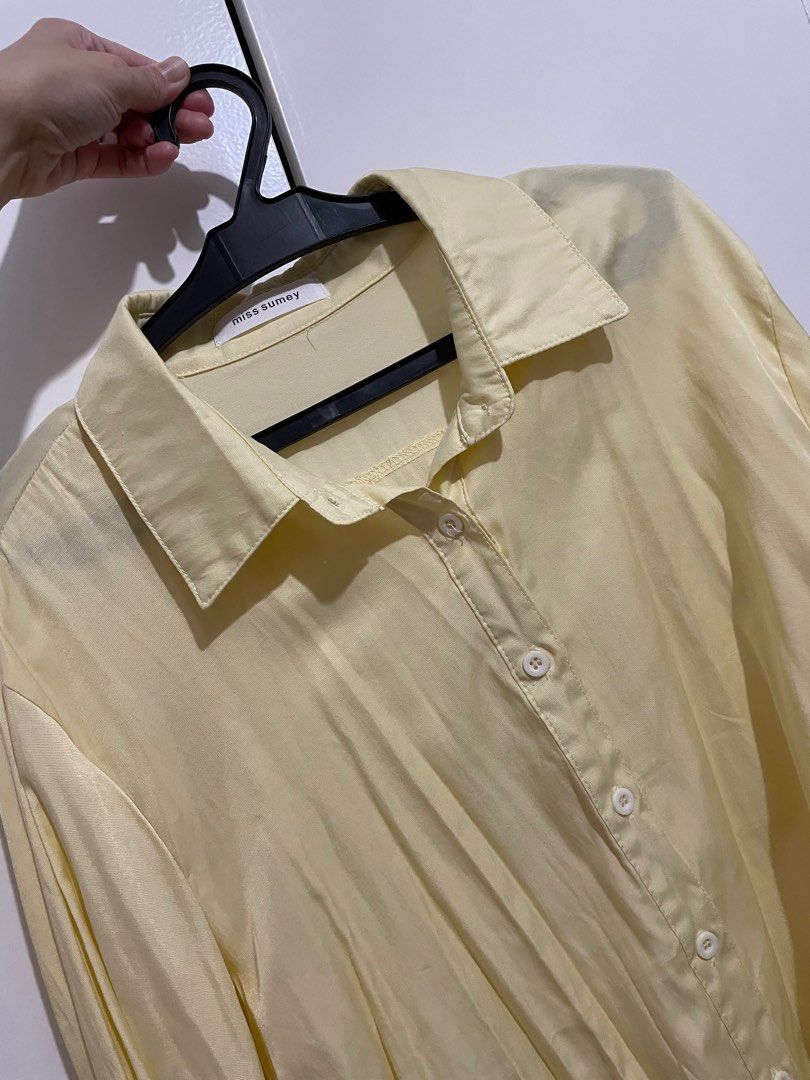 Pastel yellow polo longsleeves (Category: Longsleeves) located in Taguig. Submitted by gpbacs_ (Listing ID 1210681505, Image 1). Description: RFS: Decluttering Small-Medium Never been used. Washed and kept lang po sa cabinet.