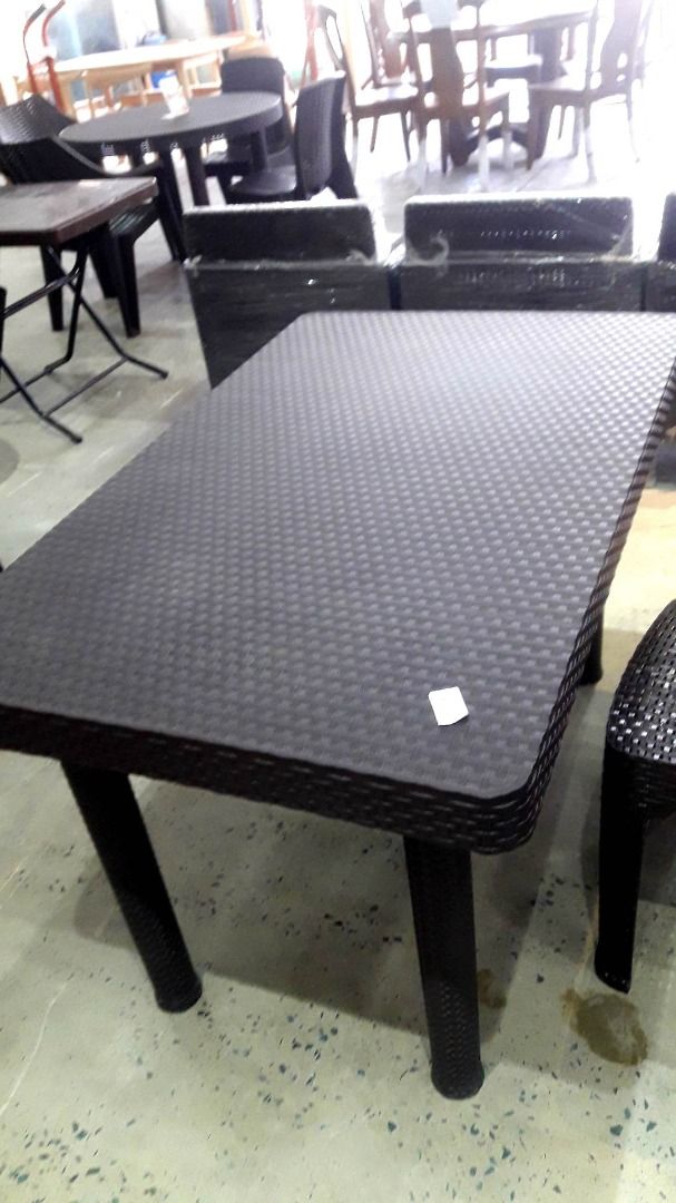 Plastic Tables and Chairs! Sala Set, Furniture & Home Living, Furniture